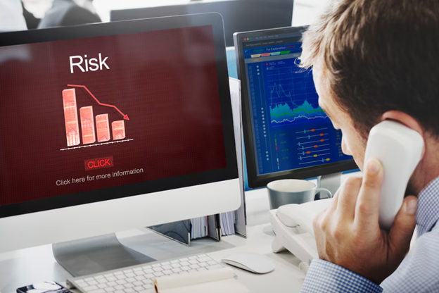 Detecting Risks Early